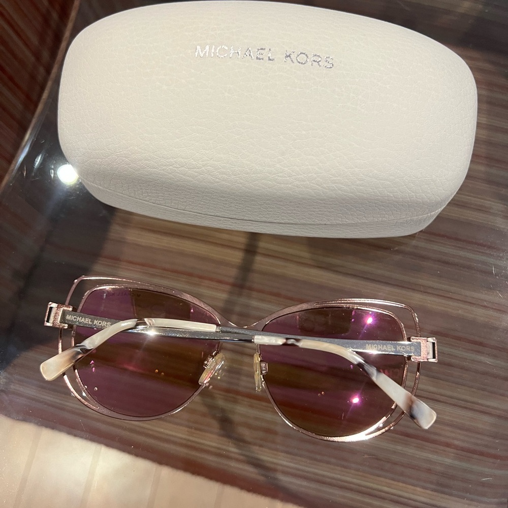 MODEL # MK1013 COLOUR # 1121R1. MPN MK1013 1121R. w/ ROSE GOLD